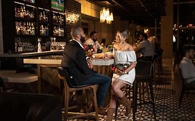 Hotel Contessa - Suites On The Riverwalk